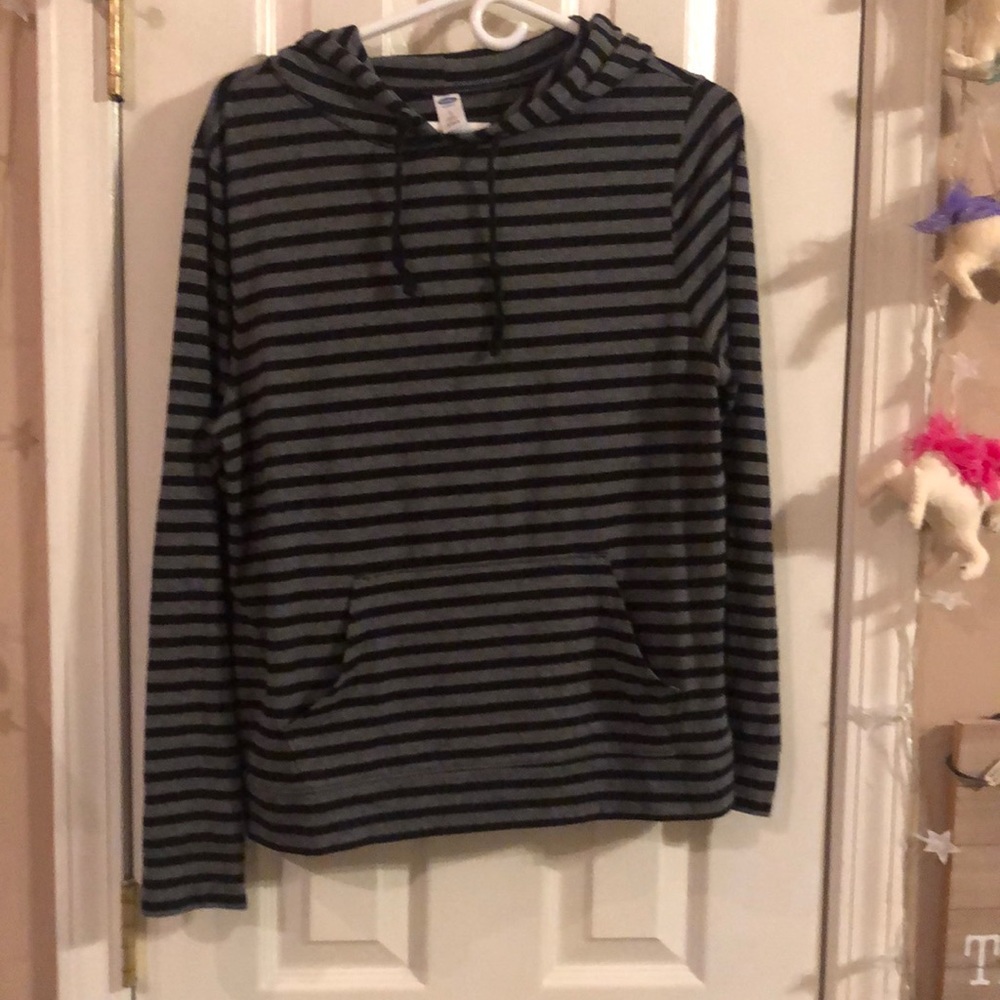Hooded Old Navy long sleeve tee